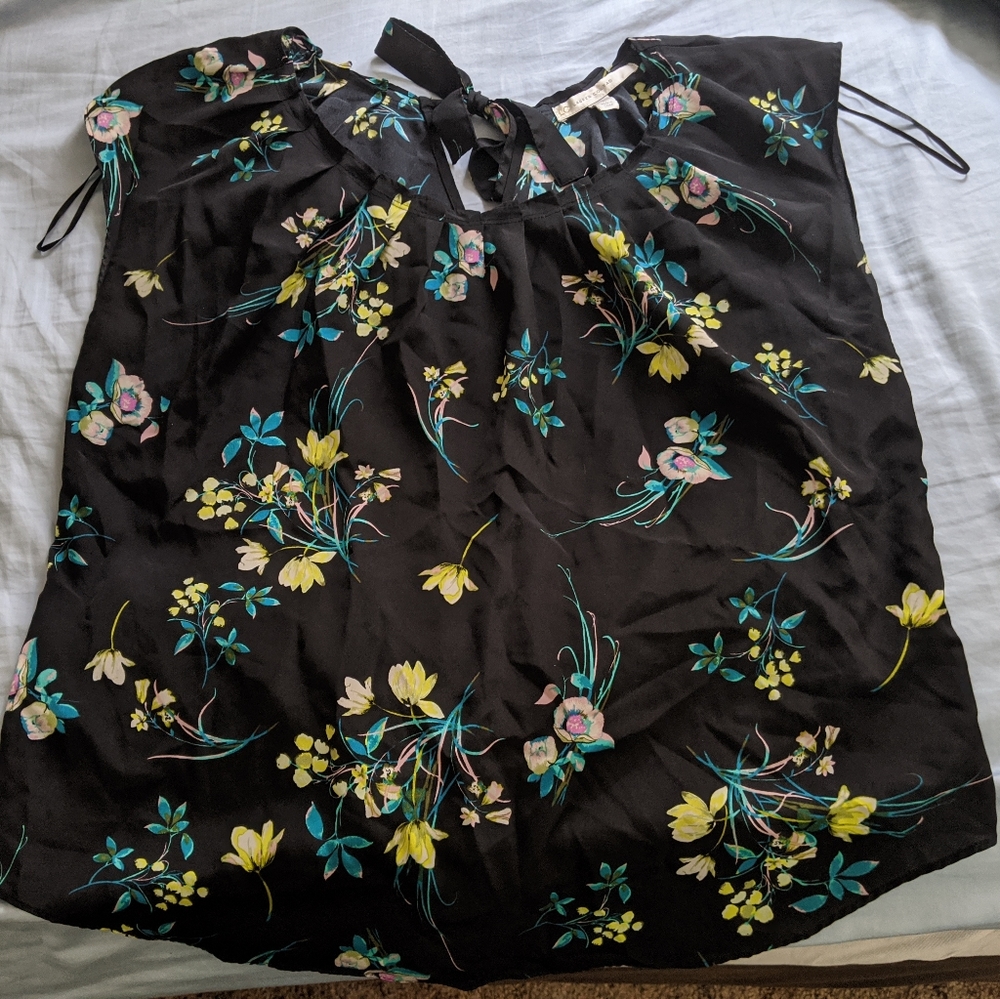 Lauren Conrad floral print top L